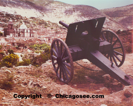 Cannon of Mexican Revolution-movie set, 1977