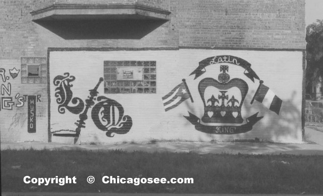 Latin King gang Chicago wall mural