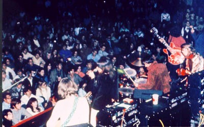 Jefferson Airplane playing Aragon Ballroom, Chicago, November 15, 1968 on Chicagosee.com