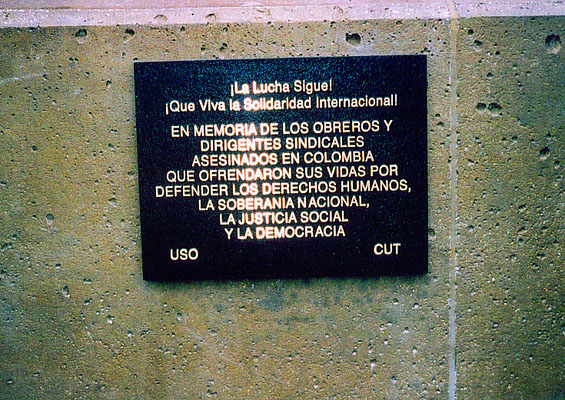 Columbia workers' dedication plaque on Haymarket, Chicago, on chicagosee.com