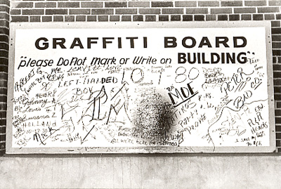 "Graffiti Board" in Chicago