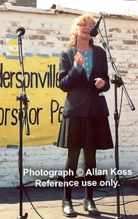 Kathy Kelly speaking, Chicago Iraq Protest