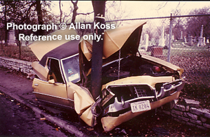 Auto accident- smashed into lamp post, Chicago