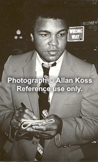 Muhammad Ali signing autograph, Chicago