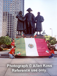 George Washington and Mexican flag, Chicago