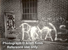 "Royals" gang graffiti, Chicago